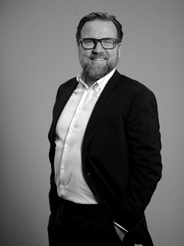 Holger J. Schmidt